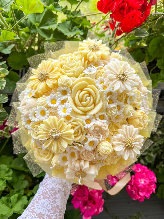 Daisy Candle Bouquet