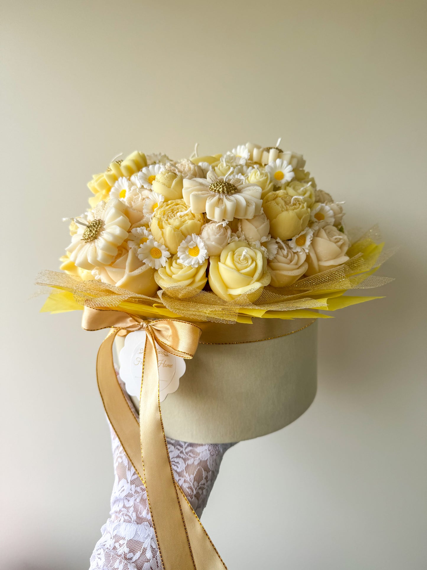 Daisy Candle Bouquet