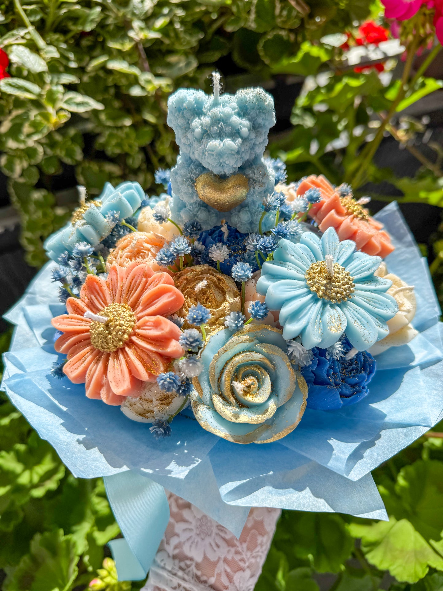 Kerzenstrauß mit Mini-Rosenbär