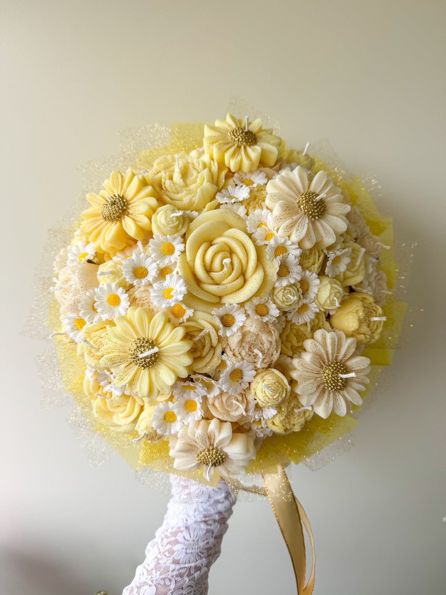 Daisy Candle Bouquet